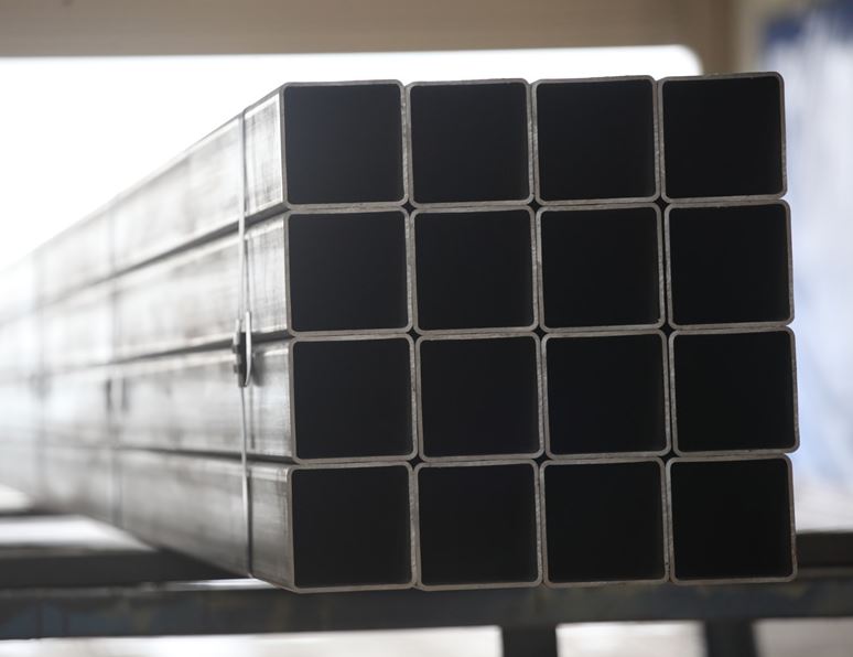 Thép hộp vuông đen là loại vật liệu được sử dụng rộng rãi trong xây dựng hiện nay 