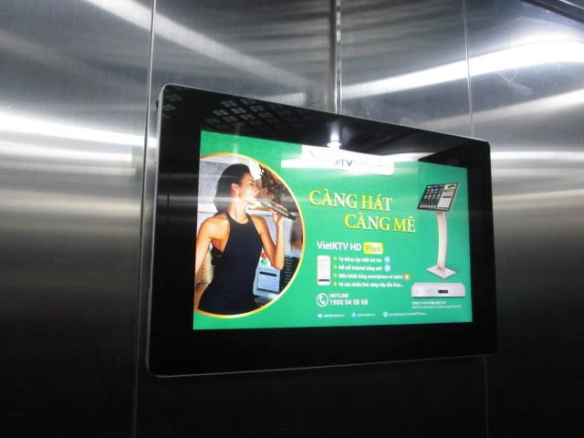 HÌnh thức quảng cáo ở khu vực thang máy